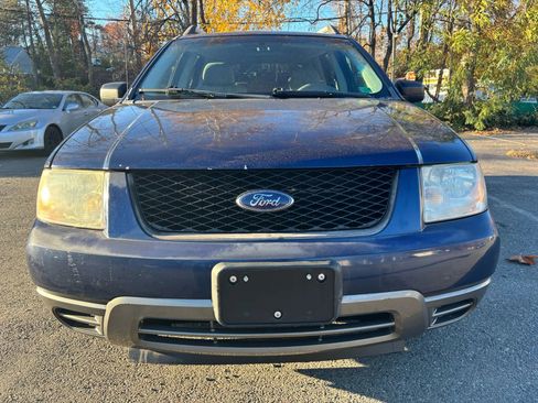 Used 2006 Ford Freestyle SE image 2