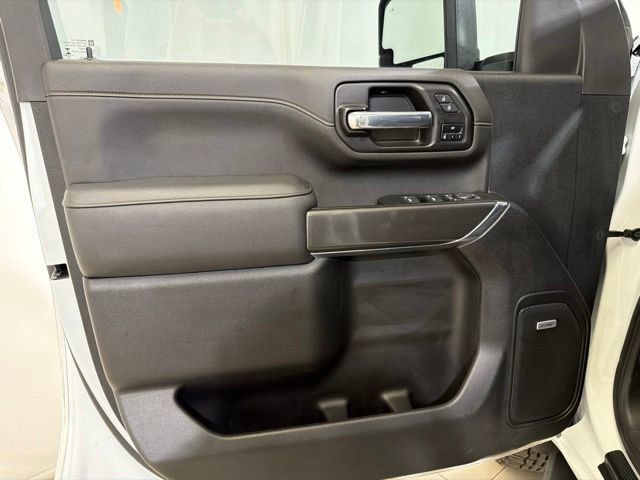 Used 2023 GMC Sierra 2500 AT4 w/ AT4 Preferred Package AWD/4WD image 10