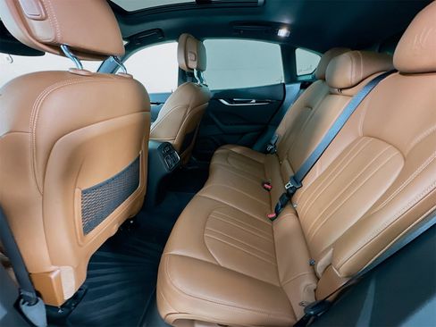 Used 2022 Maserati Levante GT image 26