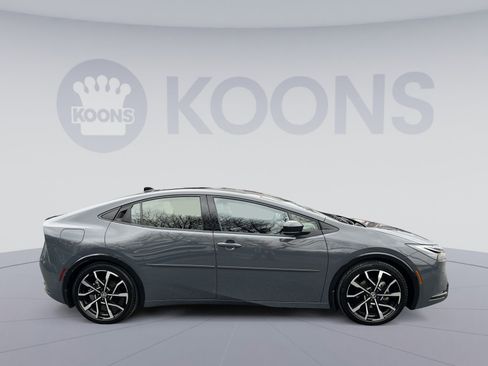 Used 2024 Toyota Prius Prime Premium image 8