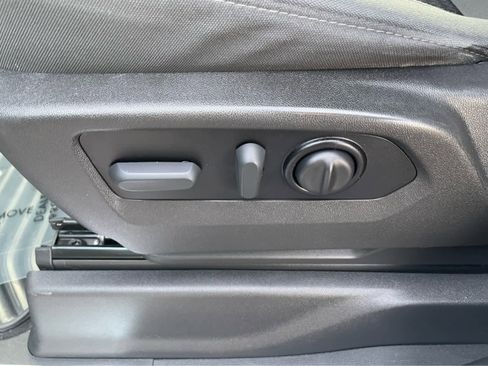 Used 2022 Chevrolet Silverado 1500 LT w/ Bed Protection Package image 15