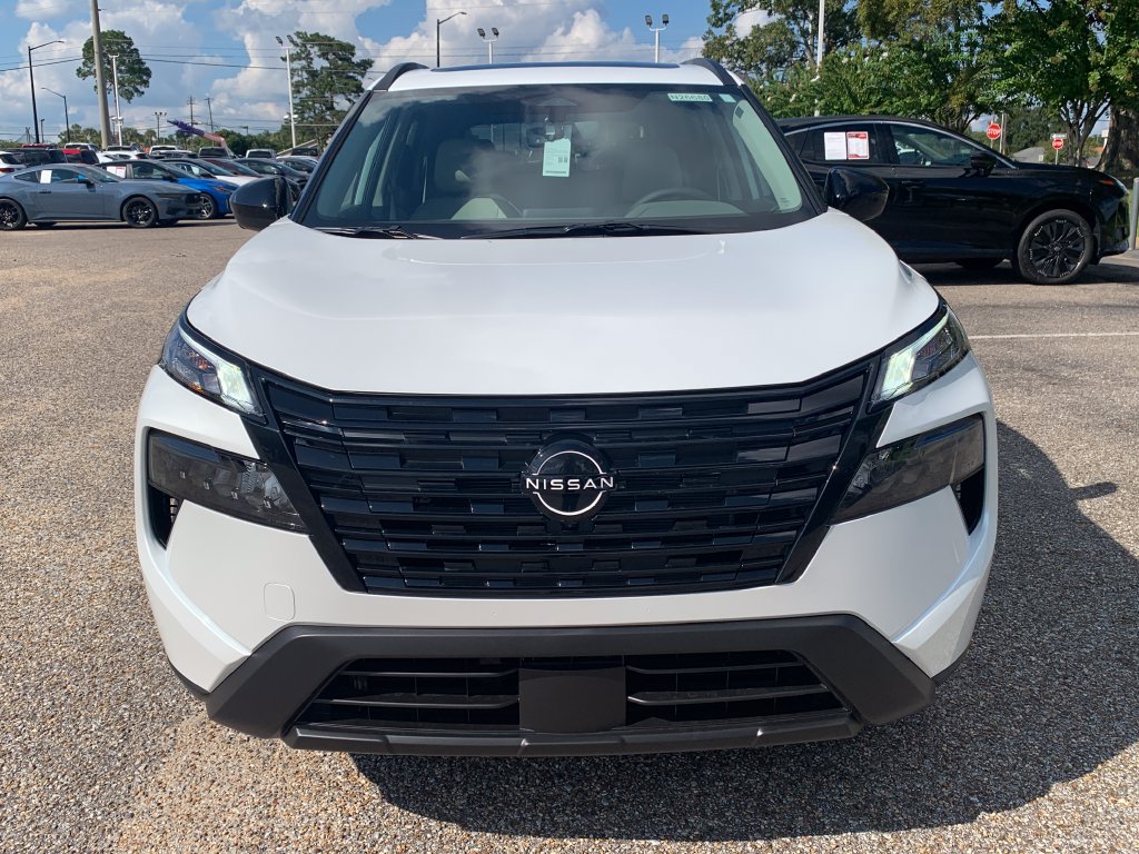 New 2026 Nissan Rogue Dark Armor FWD image 4