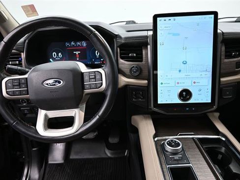 Used 2023 Ford Expedition Limited RWD image 16