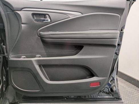 Certified 2023 Honda Ridgeline Sport image 27