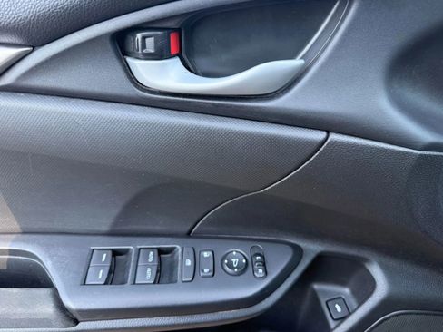 Used 2018 Honda Civic LX image 9