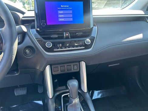 Certified 2025 Toyota Corolla Cross LE AWD/4WD image 17
