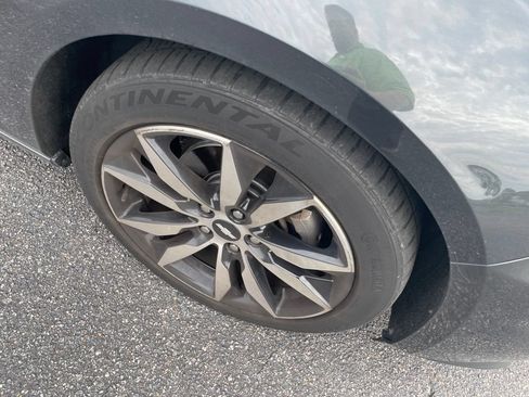 Used 2018 Chevrolet Malibu LT w/ Leather Package FWD image 11