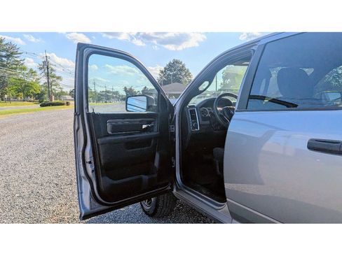 Used 2024 RAM 1500 Classic Warlock image 9