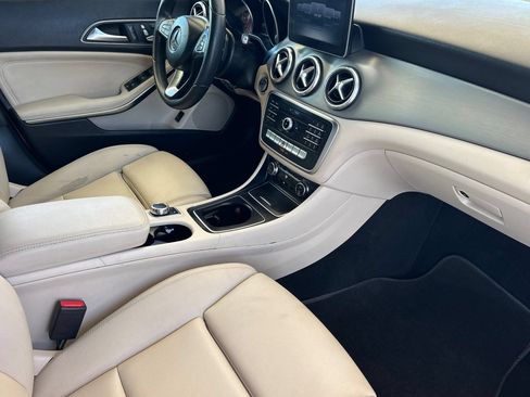 Used 2017 Mercedes-Benz CLA 250 image 15