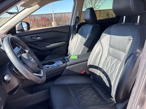 Certified 2023 Nissan Rogue Platinum w/ Platinum Premium Package image 12