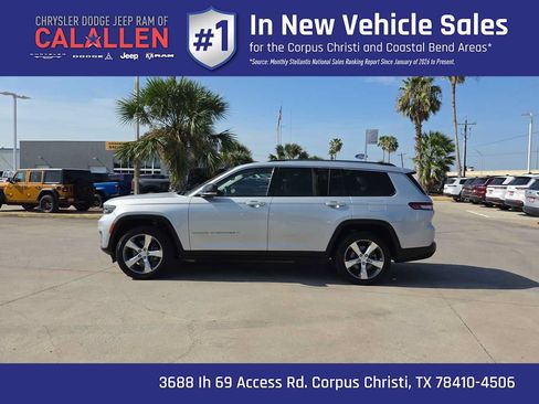 Used 2022 Jeep Grand Cherokee L Limited AWD/4WD image 11