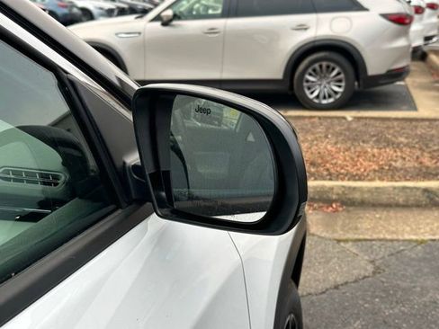 Used 2024 Jeep Compass Limited image 12