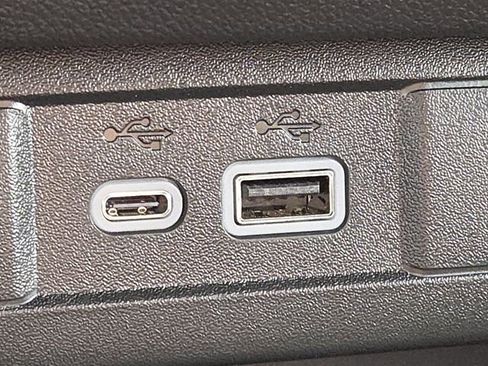 New 2026 GMC Canyon Elevation w/ Convenience Package image 8