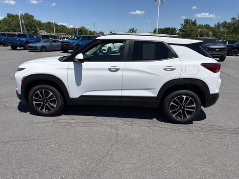 Used 2025 Chevrolet TrailBlazer LT AWD/4WD image 7