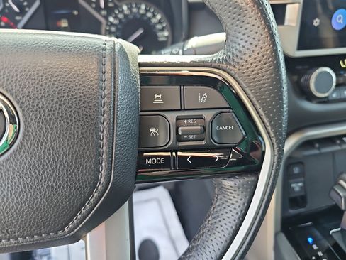 Used 2022 Toyota Tundra Limited AWD/4WD image 15