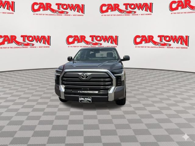 Used 2023 Toyota Tundra Limited w/ Power Package AWD/4WD image 3