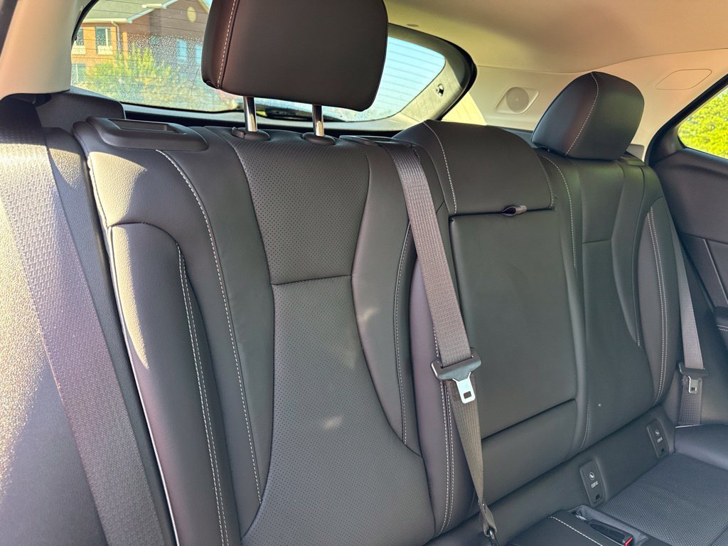 Used 2023 Buick Envision Essence AWD/4WD image 29