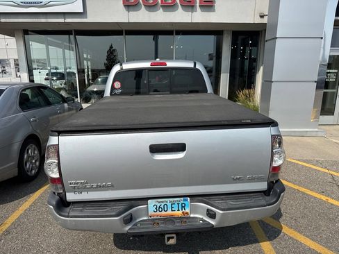 Used 2010 Toyota Tacoma 4x4 Double Cab V6 image 6