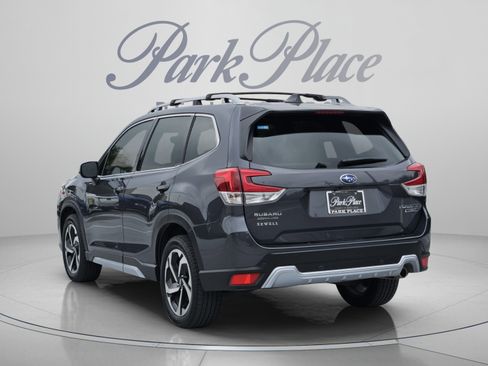 Used 2024 Subaru Forester Touring AWD/4WD image 3