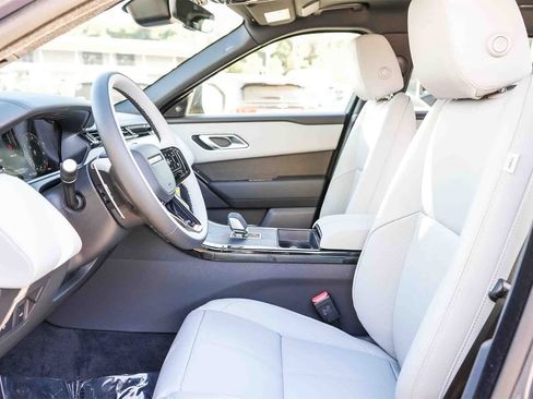 New 2026 Land Rover Range Rover Velar Dynamic SE image 17