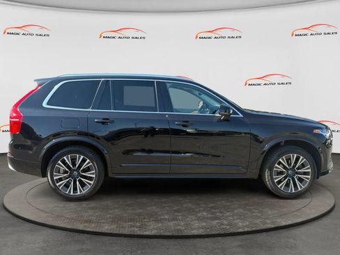 Used 2022 Volvo XC90 T6 Momentum w/ Climate Package AWD/4WD image 6
