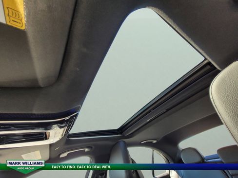 Used 2023 Mercedes-Benz C 300 4MATIC Sedan image 13