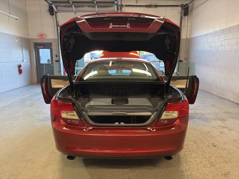 Used 2013 Volvo C70 T5 FWD image 11