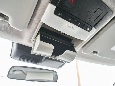 Used 2024 Mitsubishi Outlander SE image 59