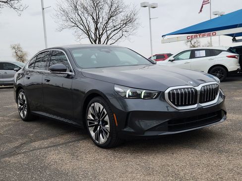 Used 2026 BMW 540i xDrive image 7