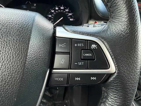 Used 2023 Toyota Sienna XLE image 36