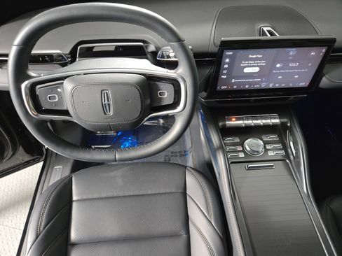 New 2026 Lincoln Nautilus Premier AWD/4WD image 15