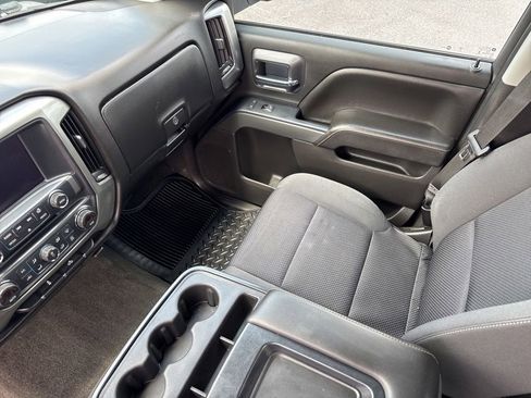 Used 2018 Chevrolet Silverado 1500 LT w/ LT Eassist Package image 34