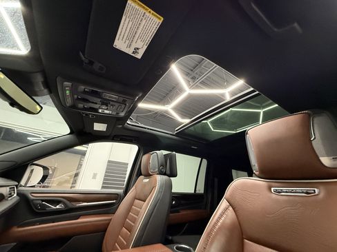 Used 2023 GMC Yukon XL Denali Ultimate image 15