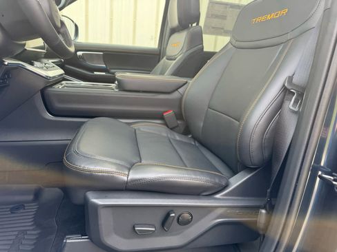 New 2026 Ford Expedition Tremor image 4