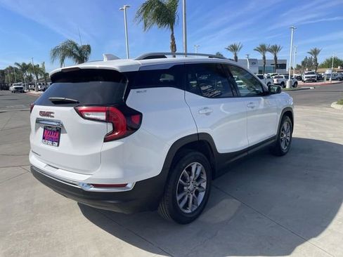 Used 2023 GMC Terrain SLT FWD image 8