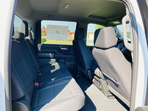 New 2025 Chevrolet Silverado 2500 Custom image 12