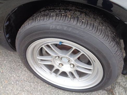 Used 2004 MAZDA MX-5 Miata LS w/ Convenience Pkg image 10