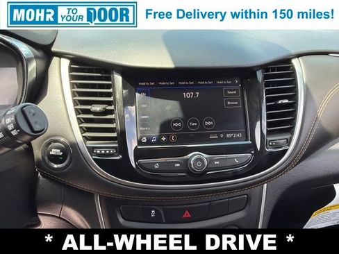 Used 2022 Chevrolet Trax LT w/ Driver Confidence Package AWD/4WD image 21