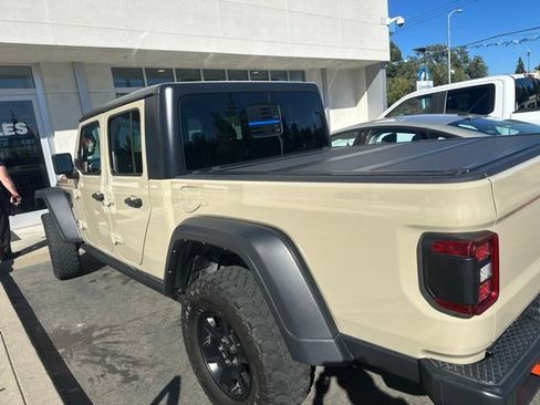Used 2022 Jeep Gladiator Mojave w/ LED Lighting Group AWD/4WD image 13