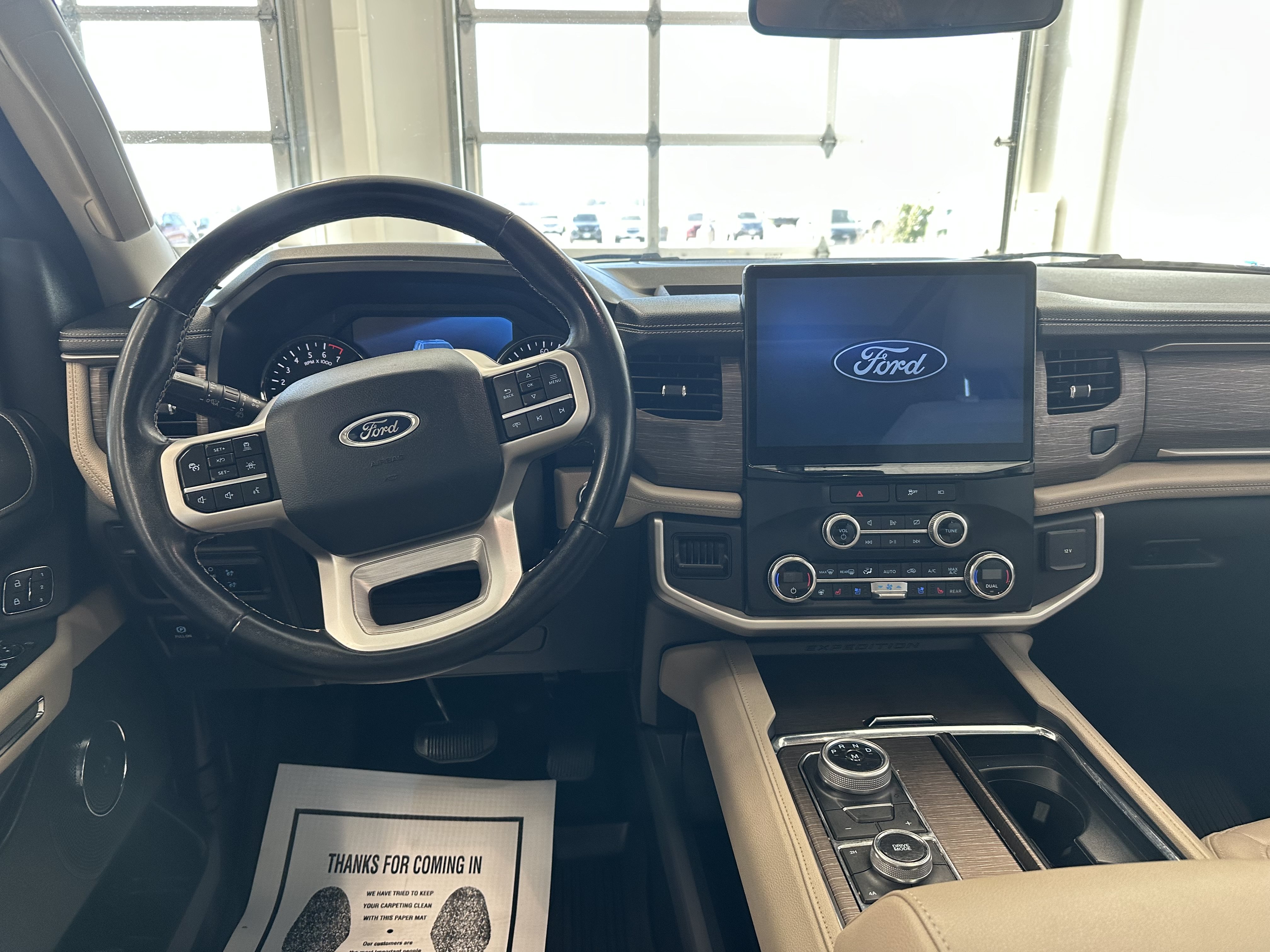Used 2022 Ford Expedition Limited AWD/4WD image 17