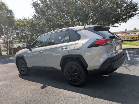 Certified 2023 Toyota RAV4 LE FWD image 8