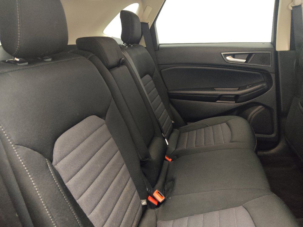 Used 2020 Ford Edge SE AWD/4WD image 19