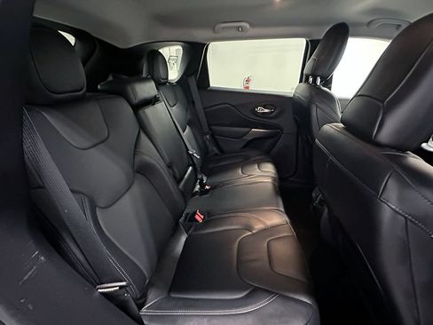 Used 2020 Jeep Cherokee Limited AWD/4WD image 24