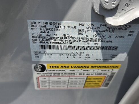 Used 2025 Ford Expedition Platinum AWD/4WD image 20