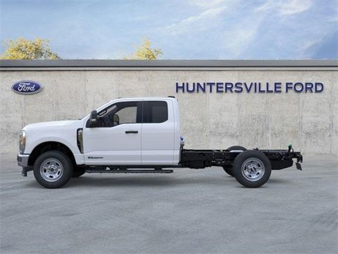 New 2026 Ford F350 XL w/ XL Chrome Package image 3