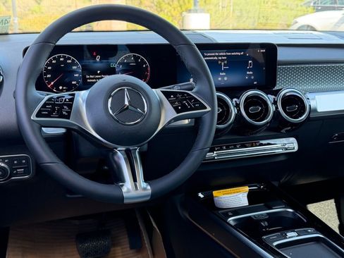 New 2026 Mercedes-Benz GLB 250 image 28