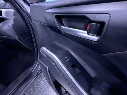 Used 2025 Toyota Highlander XSE AWD/4WD image 35