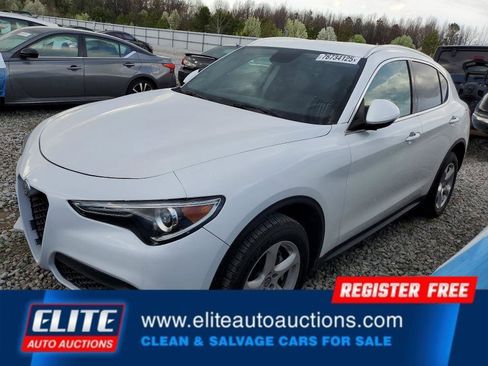 Used 2019 Alfa Romeo Stelvio image 2