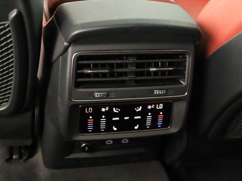 Used 2023 Audi SQ8 Prestige w/ Prestige Package AWD/4WD image 20