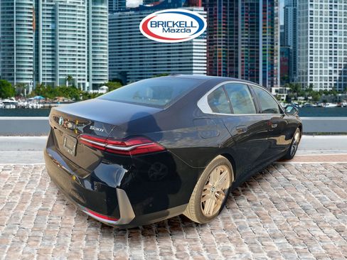 Used 2025 BMW 530i image 15